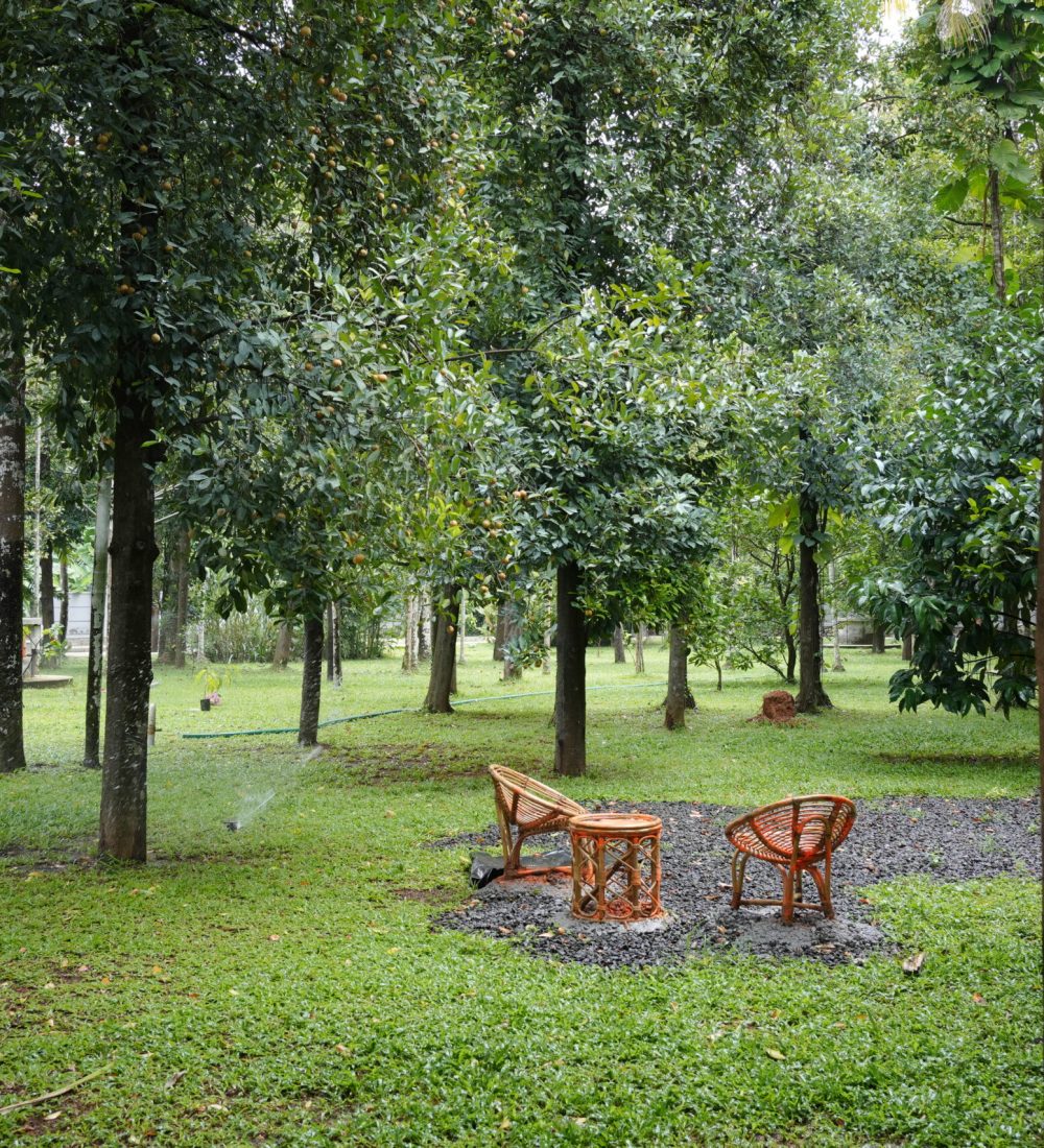 Open-air seating in Sovnear's gardens
